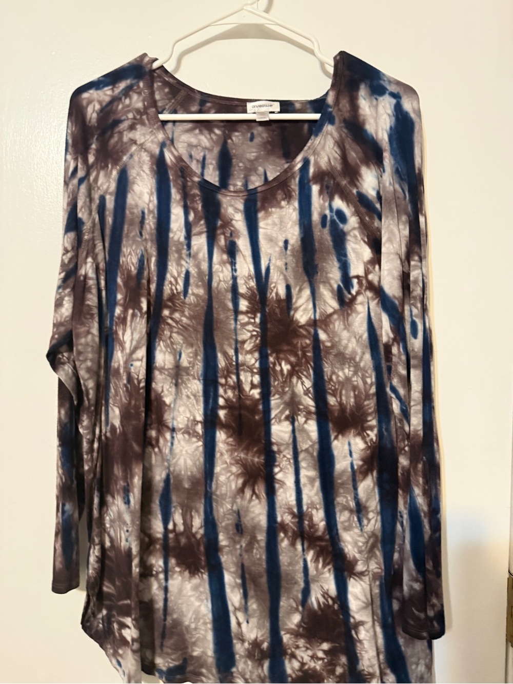 Avenue Long Sleeve Scoop Neck Tie-Dye Tee in Blue and Brown